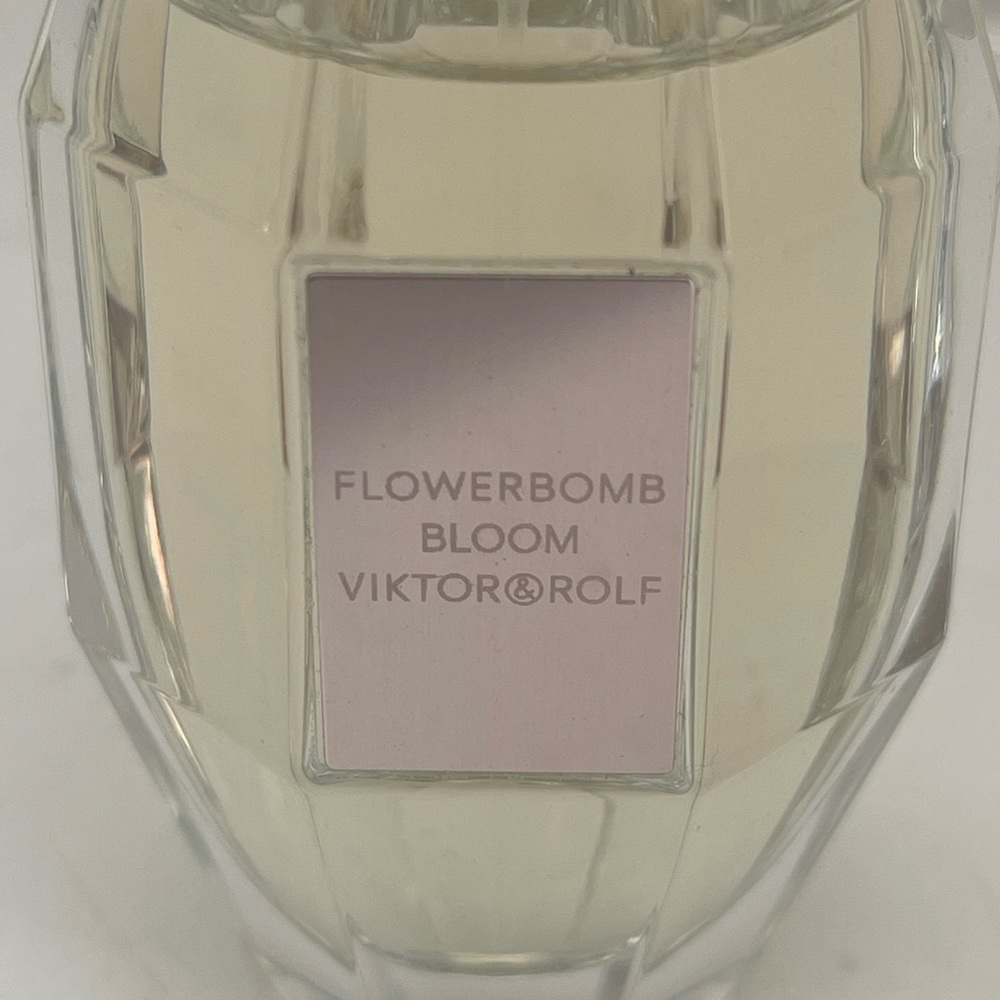 Viktor & Rolf Flowerbomb Bloom used a few times 1.7 Floral with Woods No box - Picture 9 of 9